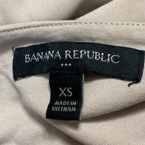 Banana Republic Nude Beige Tan Sleeveless Square Neck Tank Bodysuit Top Size XS - Picture 3 of 3